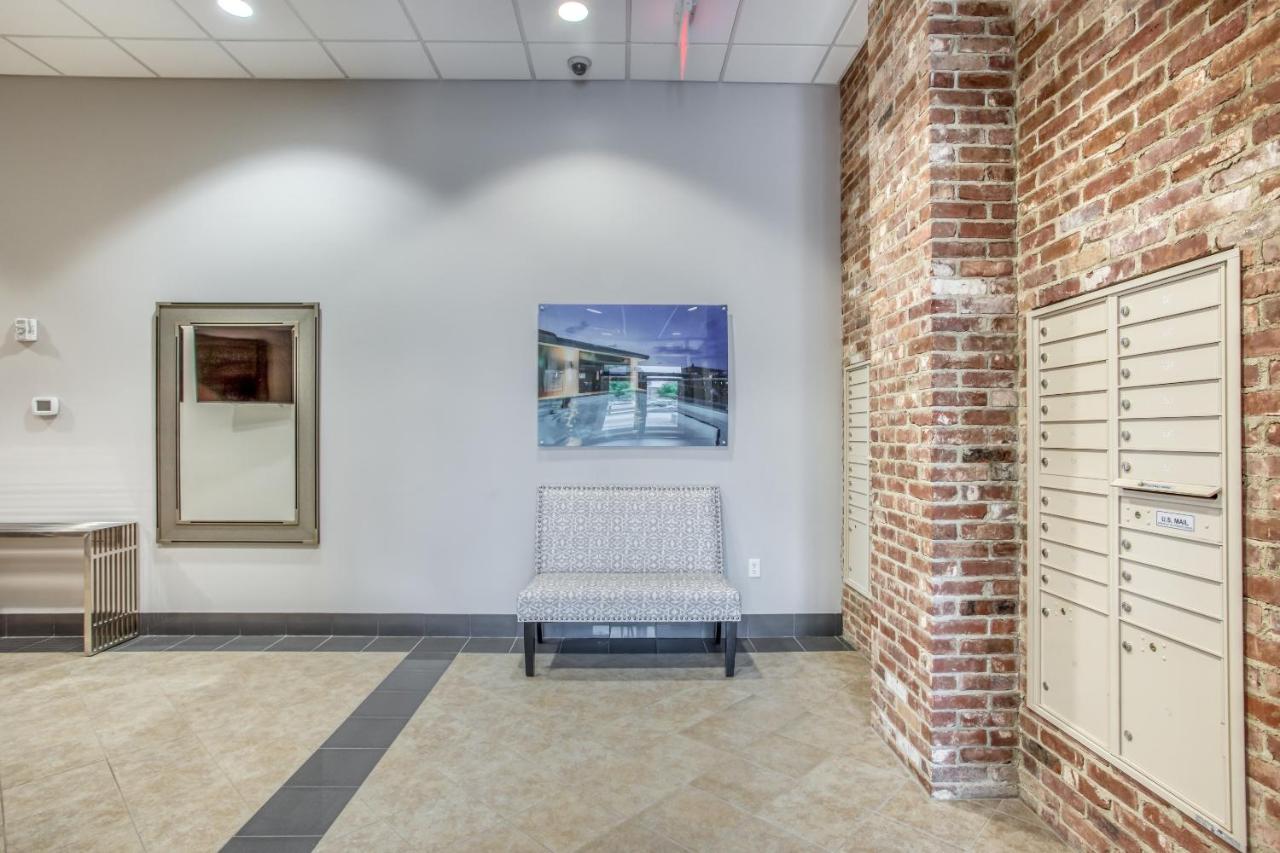 Mint House Greenville - Downtown Exterior photo